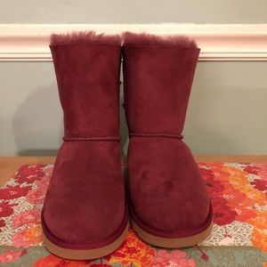 Ugg Boots Bailey Bow II size 5 in burgundy